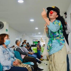 “esa ayuda, no ayuda”