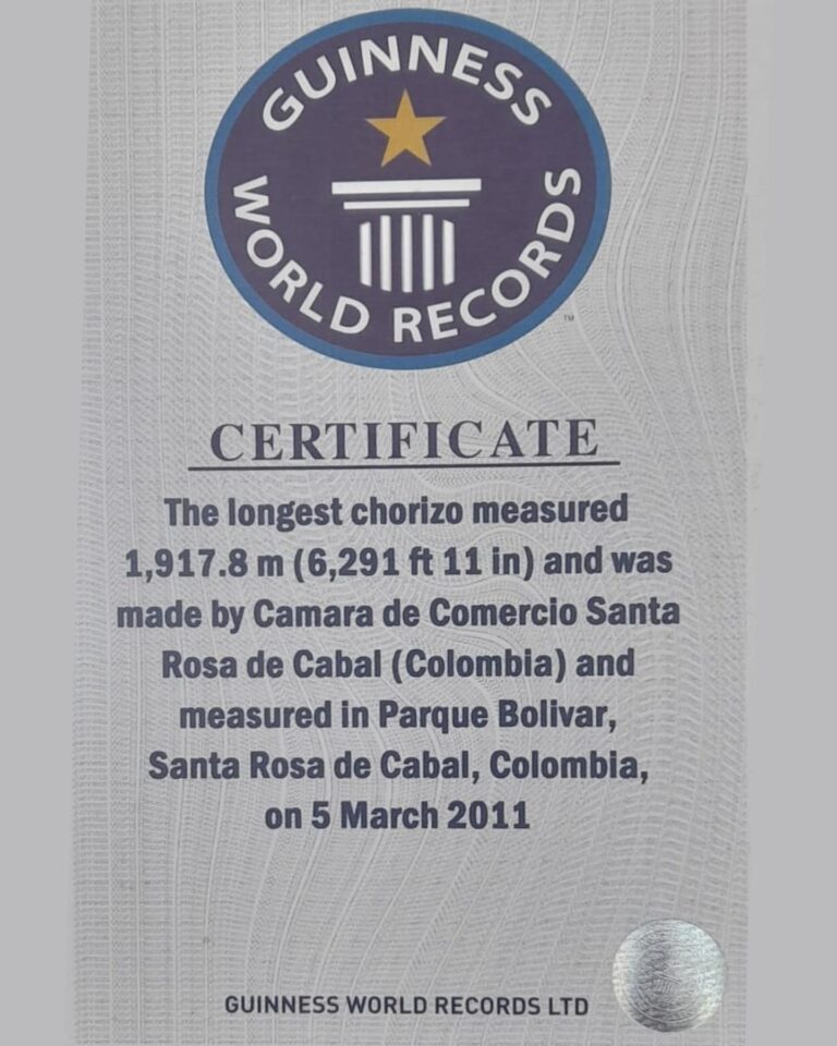 El guinnes del chorizo más largo del mundo.
